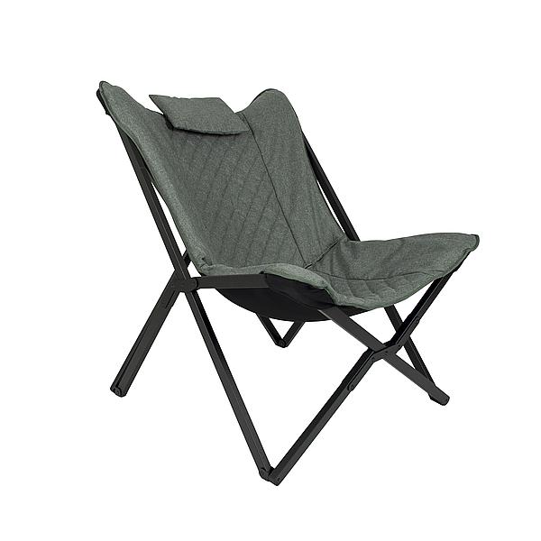 1200353 Een stoere en zeer comfortabele relaxstoel met een industriële uitstraling. De stoel is voorzien van een stevig en lichtgewicht aluminium frame. Met een gepolsterde Cationic bekleding waarin een stijlvol patroon van stiksels is verwerkt. Inclusief comfortabel hoofdkussen en een luxe draagtas. Bovendien is het frame inklapbaar waardoor de stoel eenvoudig is mee te nemen. Een ideale stoel voor in de tuin of op de camping, maar ook op het balkon en in de woonkamer.